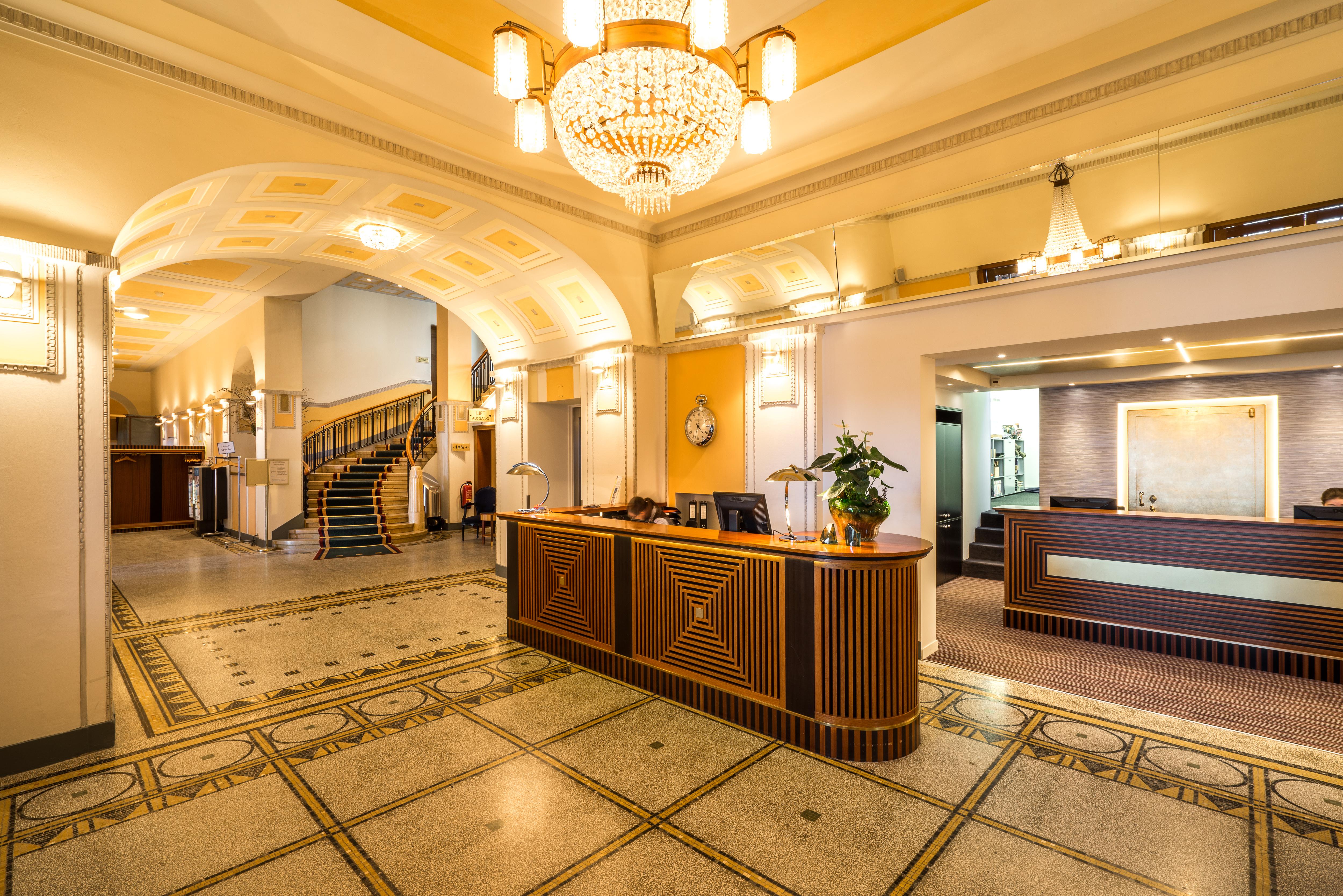 Art Deco Hotel Montana Lucerne Exterior photo